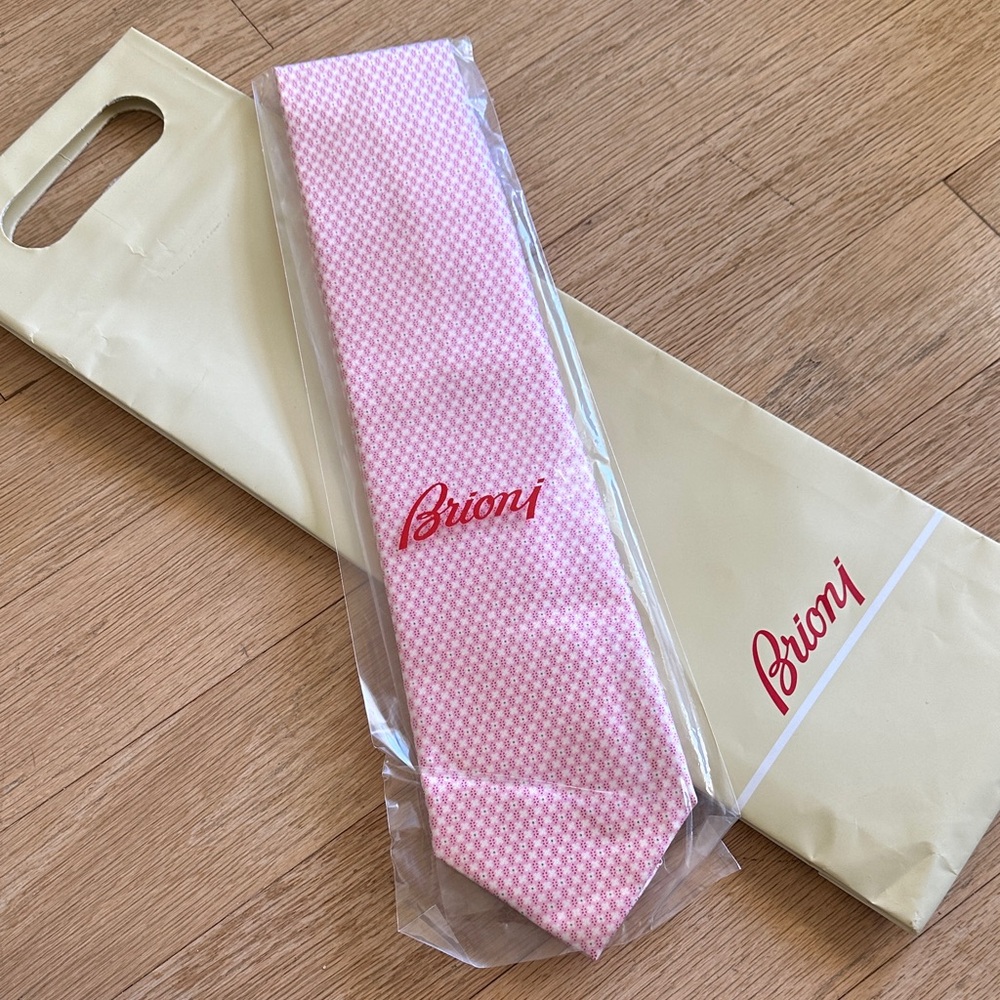 Brioni Pink Geometric Silk Tie